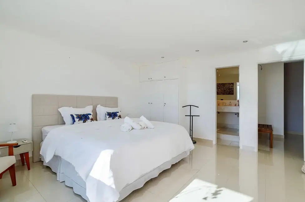 Apartamento com 2 quartos para alugar, 120m2 em Ipanema, Rio De Janeiro - RJ - imagem 8 Foto 8 de Apartamento com 2 quartos para alugar, 120m2 em Ipanema, Rio De Janeiro - RJ