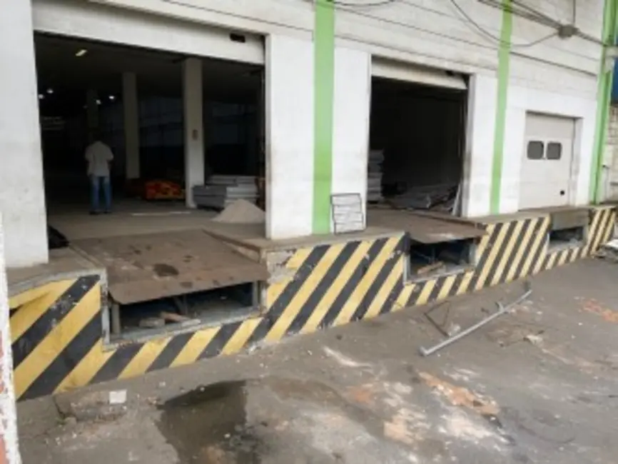 Armazém / Galpão para alugar, 12002m2 em Centro, Camacari - BA - imagem 4 Foto 4 de Armazém / Galpão para alugar, 12002m2 em Centro, Camacari - BA