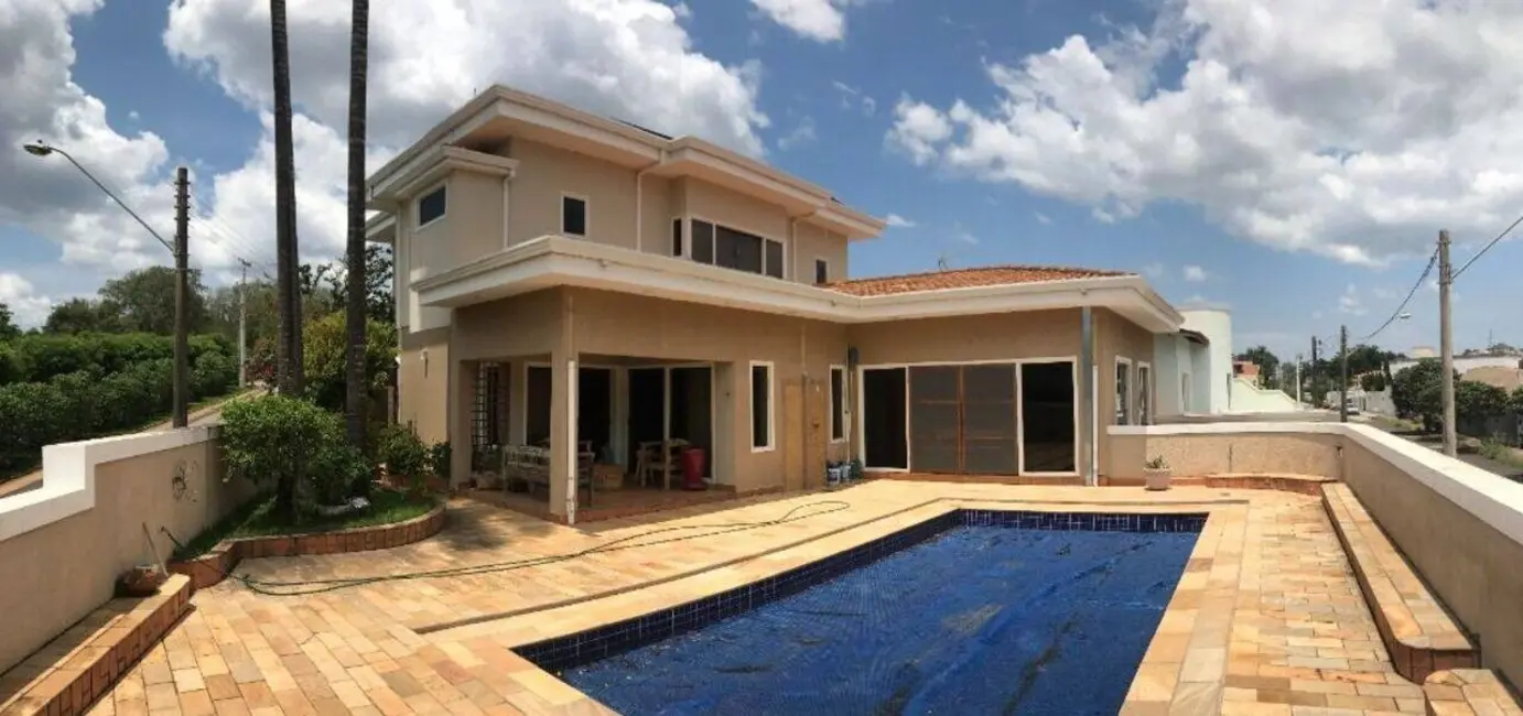 Foto 2 de Casa com 5 quartos à venda, 375m2 em Centro, Espirito Santo Do Pinhal - SP