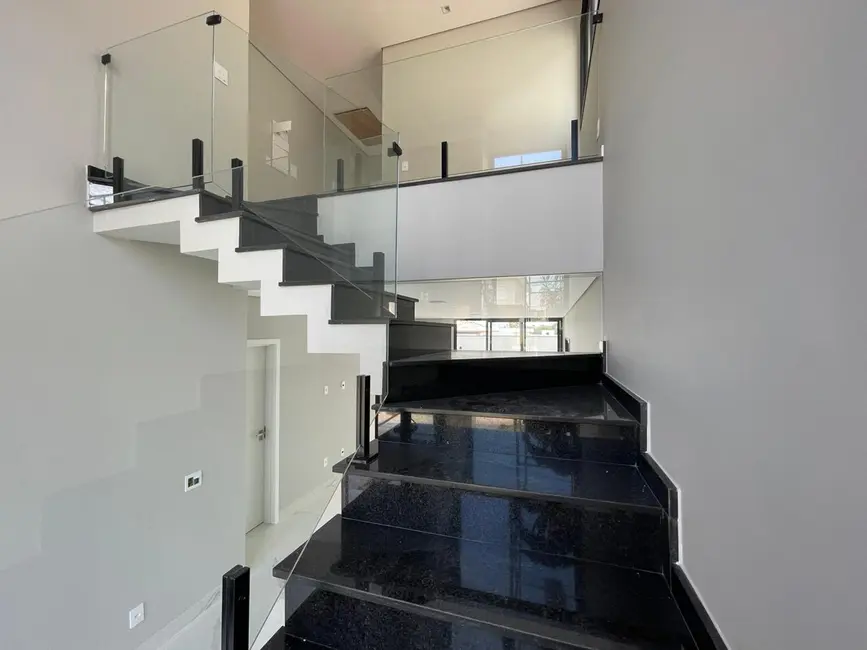 Casa de Condomínio com 3 quartos à venda, 200m2 em Loteamento Ermida, Jundiai - SP - imagem 9 Foto 9 de Casa de Condomínio com 3 quartos à venda, 200m2 em Loteamento Ermida, Jundiai - SP