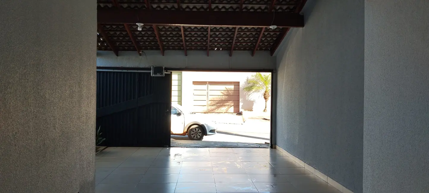 Foto 2 de Sobrado com 5 quartos à venda, 214m2 em Jardim Petrópolis, Goiania - GO