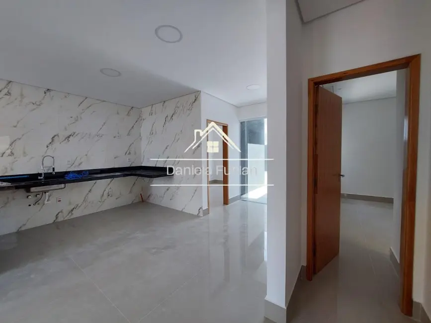 Casa de Condomínio com 3 quartos à venda, 115m2 em Cajuru do Sul, Sorocaba - SP - imagem 2 Foto 2 de Casa de Condomínio com 3 quartos à venda, 115m2 em Cajuru do Sul, Sorocaba - SP