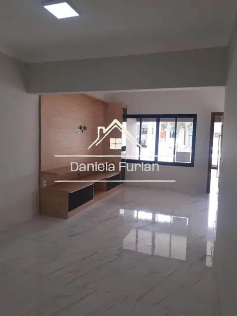 Casa de Condomínio com 3 quartos à venda, 106m2 em Cajuru do Sul, Sorocaba - SP - imagem 2 Foto 2 de Casa de Condomínio com 3 quartos à venda, 106m2 em Cajuru do Sul, Sorocaba - SP