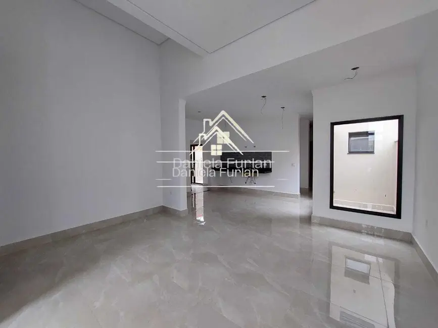 Casa de Condomínio com 3 quartos à venda, 112m2 em Cajuru do Sul, Sorocaba - SP - imagem 2 Foto 2 de Casa de Condomínio com 3 quartos à venda, 112m2 em Cajuru do Sul, Sorocaba - SP