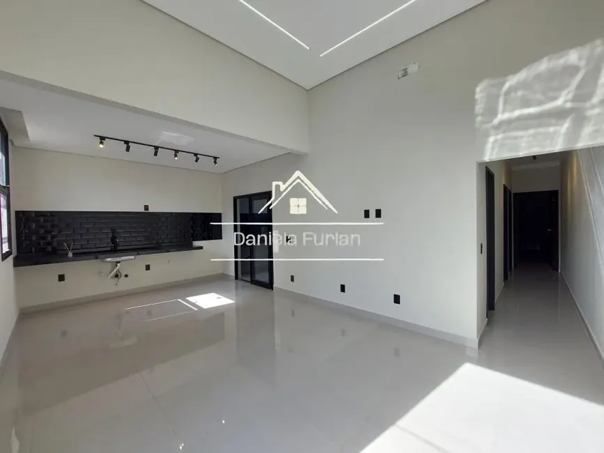 Foto 2 de Casa de Condomínio com 3 quartos à venda, 96m2 em Jardim Portal do Itavuvu, Sorocaba - SP