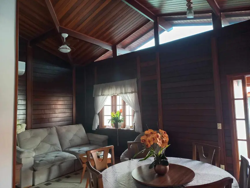 Casa com 3 quartos à venda, 360m2 em Jardim Chico Piscina, Mococa - SP - imagem 6 Foto 6 de Casa com 3 quartos à venda, 360m2 em Jardim Chico Piscina, Mococa - SP