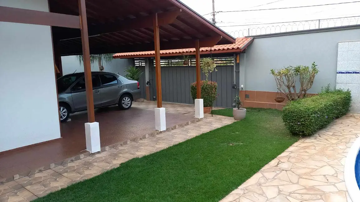 Casa com 3 quartos à venda, 360m2 em Jardim Chico Piscina, Mococa - SP - imagem 5 Foto 5 de Casa com 3 quartos à venda, 360m2 em Jardim Chico Piscina, Mococa - SP