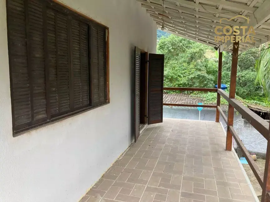 Casa com 4 quartos à venda e para alugar, 310m2 em CEP 11620-991 - Rua Tropicanganº 22, Sao Sebastiao - SP - imagem 4 Foto 4 de Casa com 4 quartos à venda e para alugar, 310m2 em CEP 11620-991 - Rua Tropicanganº 22, Sao Sebastiao - SP