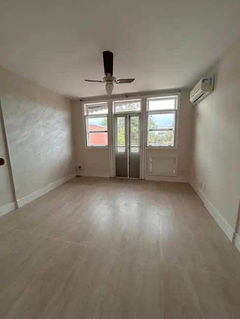 Foto 1 de Casa de Condomínio com 3 quartos para alugar, 206m2 em Recreio dos Bandeirantes, Rio De Janeiro - RJ