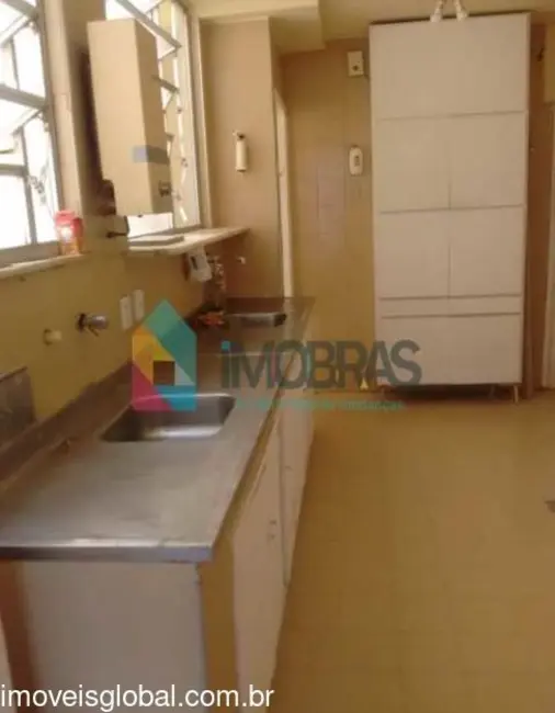 Apartamento com 3 quartos à venda, 150m2 em Copacabana, Rio De Janeiro - RJ - imagem 4 Foto 4 de Apartamento com 3 quartos à venda, 150m2 em Copacabana, Rio De Janeiro - RJ
