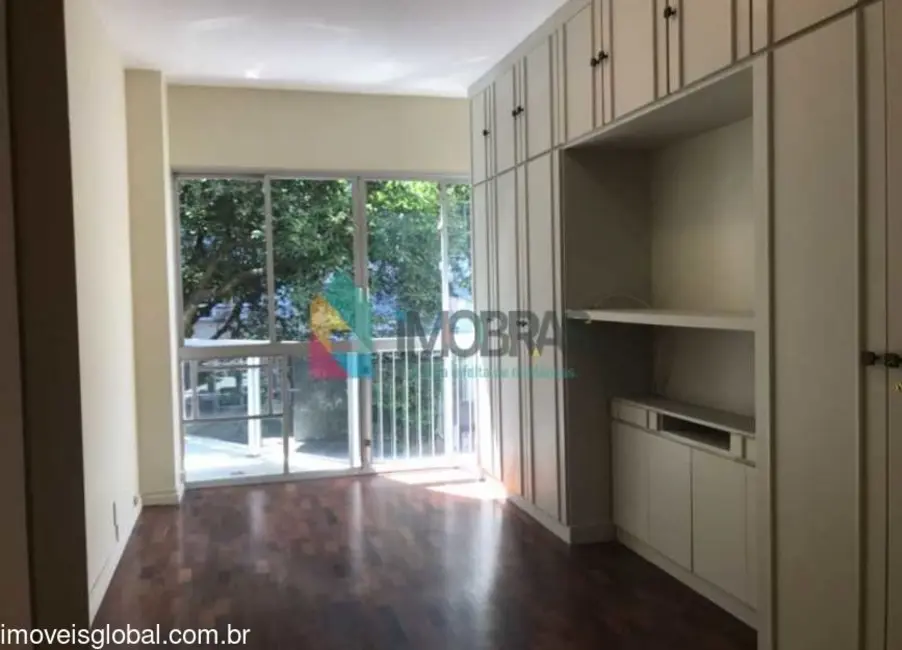 Apartamento com 3 quartos à venda, 160m2 em Ipanema, Rio De Janeiro - RJ - imagem 8 Foto 8 de Apartamento com 3 quartos à venda, 160m2 em Ipanema, Rio De Janeiro - RJ