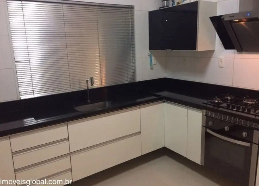 Casa de Condomínio com 3 quartos à venda, 170m2 em Aleixo, Manaus - AM - imagem 6 Foto 6 de Casa de Condomínio com 3 quartos à venda, 170m2 em Aleixo, Manaus - AM