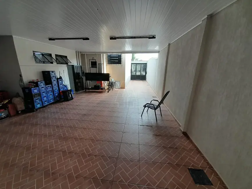 Foto 2 de Casa com 3 quartos à venda, 142m2 em Aracatuba - SP