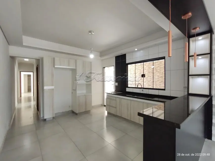 Casa com 2 quartos à venda, 172m2 em Itapetininga - SP - imagem 3 Foto 3 de Casa com 2 quartos à venda, 172m2 em Itapetininga - SP