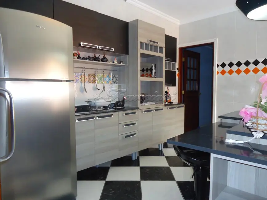 Foto 3 de Casa com 4 quartos à venda, 535m2 em Centro, Itapetininga - SP