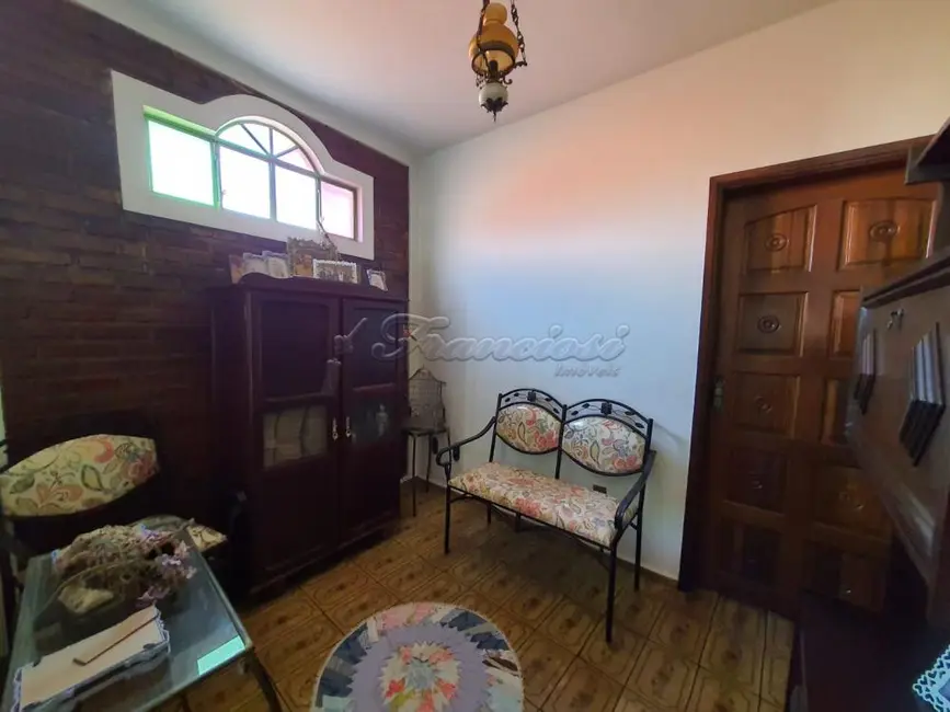 Foto 1 de Casa com 4 quartos à venda, 85m2 em Centro, Itapetininga - SP