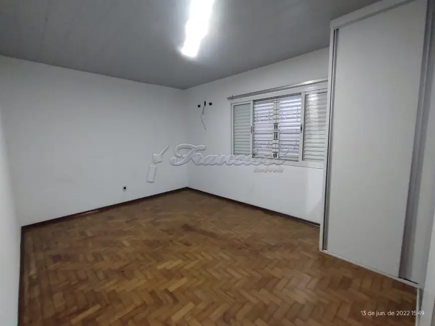 Casa com 2 quartos à venda, 366m2 em Vila Cubatão, Itapetininga - SP - imagem 6 Foto 6 de Casa com 2 quartos à venda, 366m2 em Vila Cubatão, Itapetininga - SP