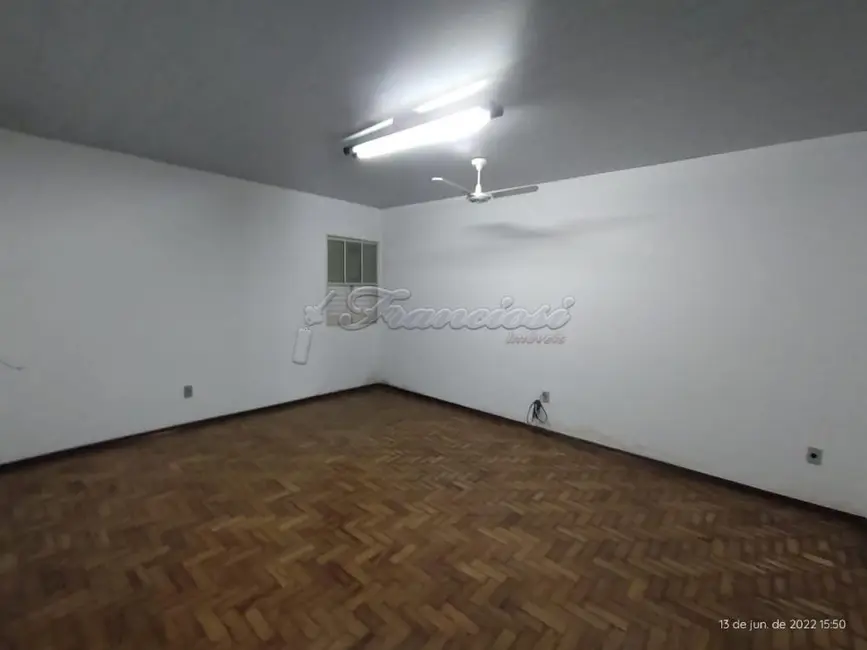 Casa com 2 quartos à venda, 366m2 em Vila Cubatão, Itapetininga - SP - imagem 3 Foto 3 de Casa com 2 quartos à venda, 366m2 em Vila Cubatão, Itapetininga - SP