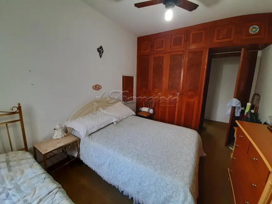 Casa com 5 quartos à venda, 1350m2 em Vila Barth, Itapetininga - SP - imagem 6 Foto 6 de Casa com 5 quartos à venda, 1350m2 em Vila Barth, Itapetininga - SP