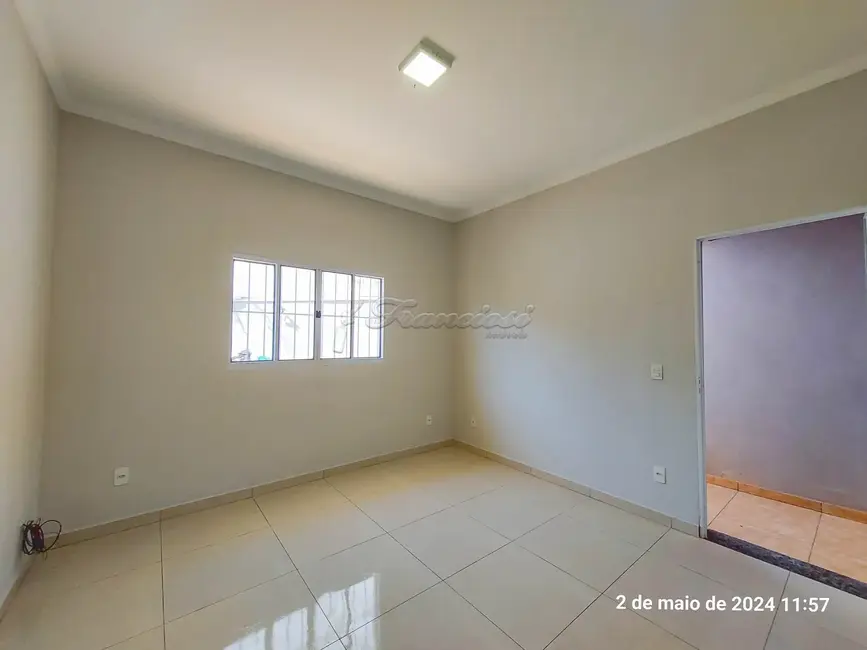 Foto 3 de Apartamento com 2 quartos para alugar, 92m2 em Vila Arruda, Itapetininga - SP