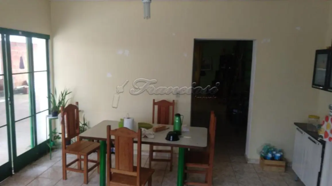 Casa com 2 quartos à venda, 310m2 em Jardim Marabá, Itapetininga - SP - imagem 3 Foto 3 de Casa com 2 quartos à venda, 310m2 em Jardim Marabá, Itapetininga - SP