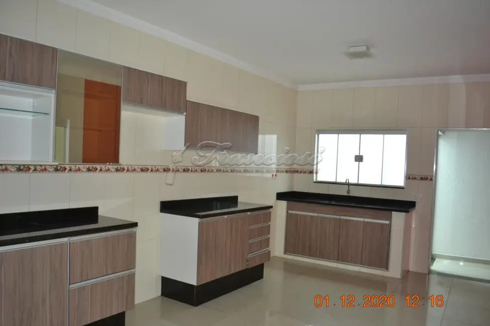 Casa com 4 quartos à venda, 285m2 em Vila Vendramini, Itapetininga - SP - imagem 4 Foto 4 de Casa com 4 quartos à venda, 285m2 em Vila Vendramini, Itapetininga - SP