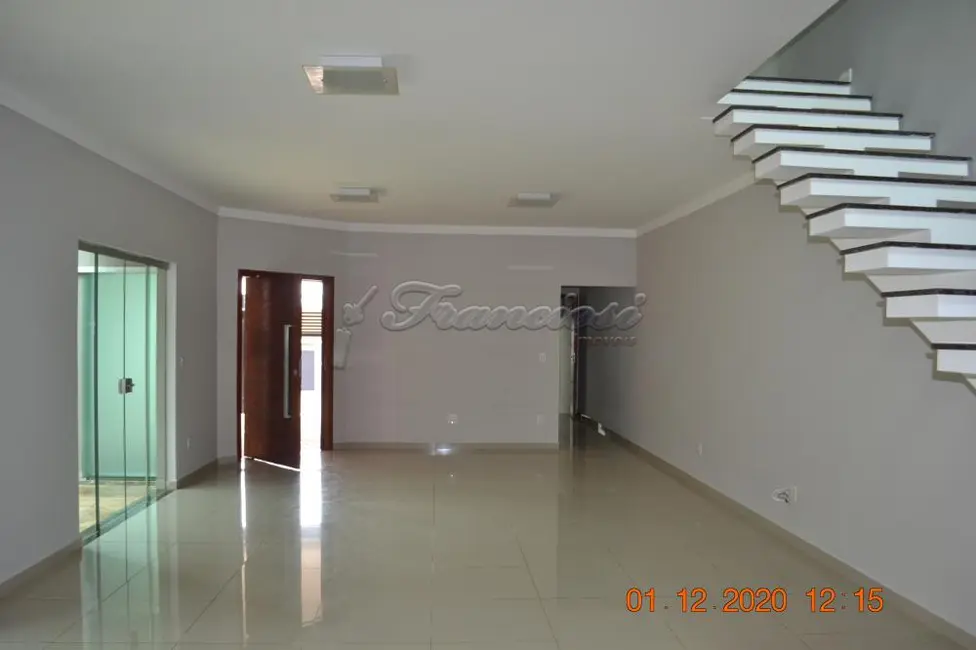Foto 2 de Casa com 4 quartos à venda, 285m2 em Vila Vendramini, Itapetininga - SP