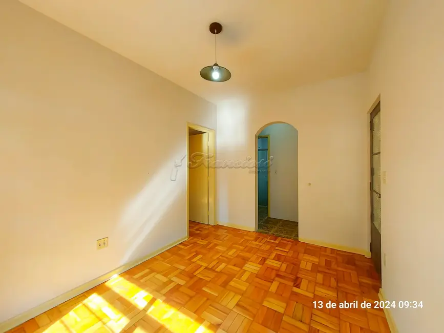 Foto 2 de Casa com 2 quartos para alugar, 73m2 em Centro, Itapetininga - SP