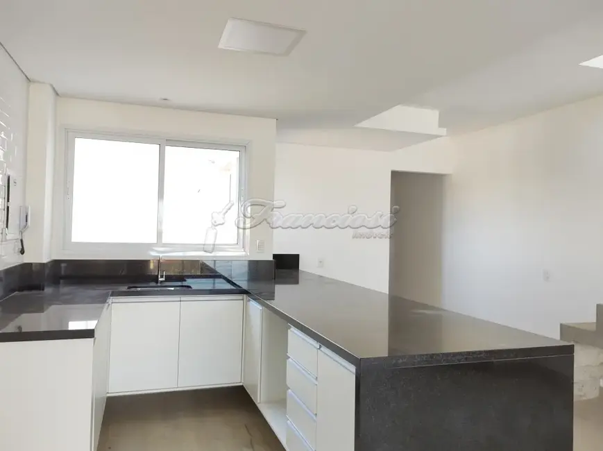 Apartamento com 2 quartos à venda, 105m2 em Vila Barth, Itapetininga - SP - imagem 4 Foto 4 de Apartamento com 2 quartos à venda, 105m2 em Vila Barth, Itapetininga - SP