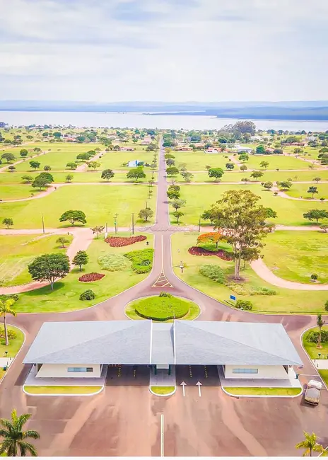 Foto 1 de Terreno / Lote à venda, 433m2 em Paranapanema - SP