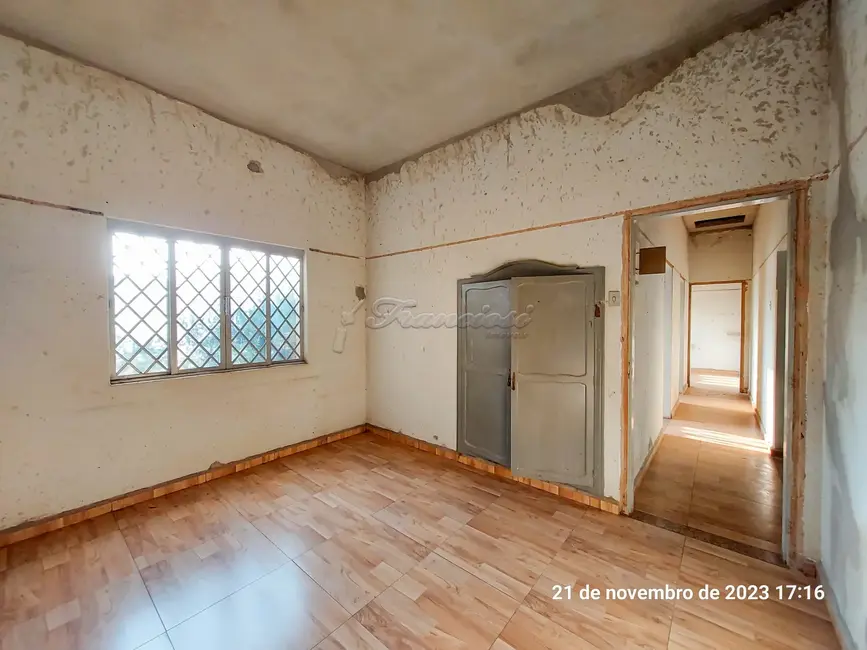 Casa com 3 quartos para alugar, 133m2 em Centro, Itapetininga - SP - imagem 8 Foto 8 de Casa com 3 quartos para alugar, 133m2 em Centro, Itapetininga - SP
