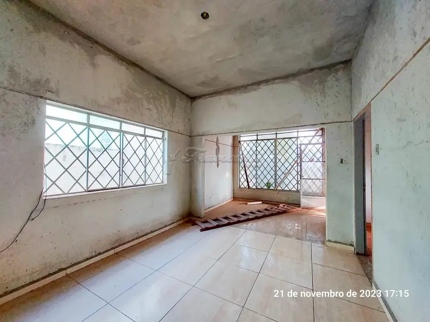 Casa com 3 quartos para alugar, 133m2 em Centro, Itapetininga - SP - imagem 2 Foto 2 de Casa com 3 quartos para alugar, 133m2 em Centro, Itapetininga - SP