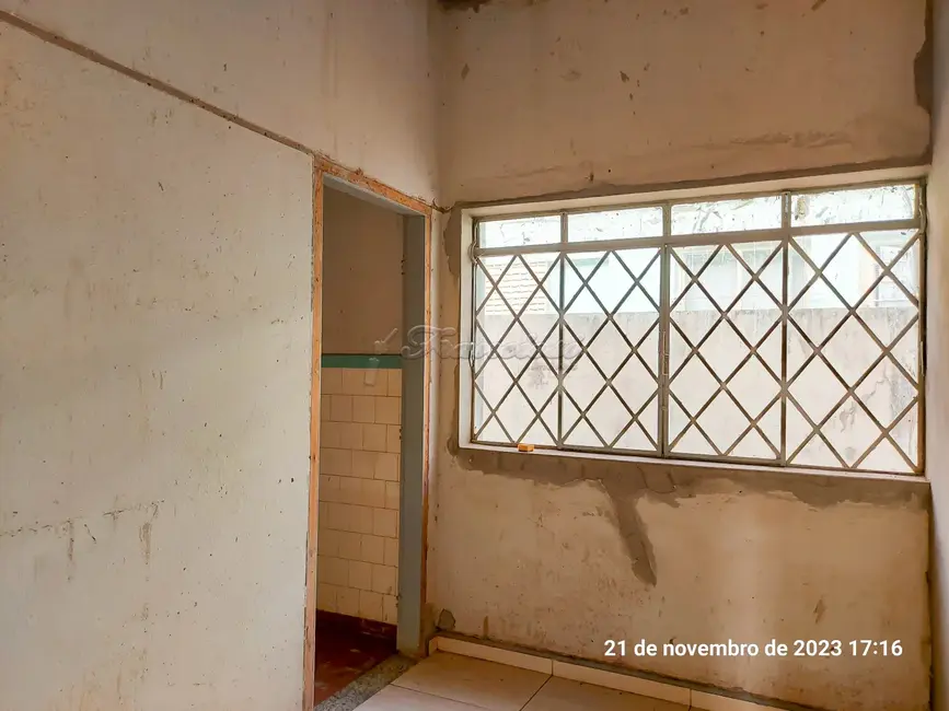 Casa com 3 quartos para alugar, 133m2 em Centro, Itapetininga - SP - imagem 6 Foto 6 de Casa com 3 quartos para alugar, 133m2 em Centro, Itapetininga - SP