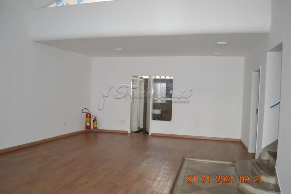 Foto 2 de Loja para alugar, 192m2 em Centro, Itapetininga - SP