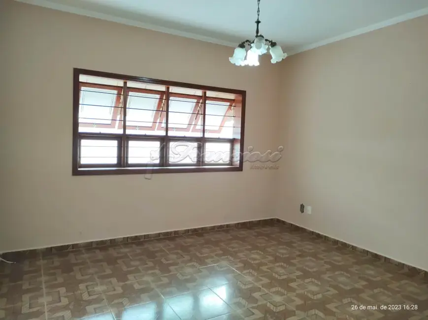 Foto 1 de Casa com 3 quartos à venda, 125m2 em Jardim Maricota, Itapetininga - SP