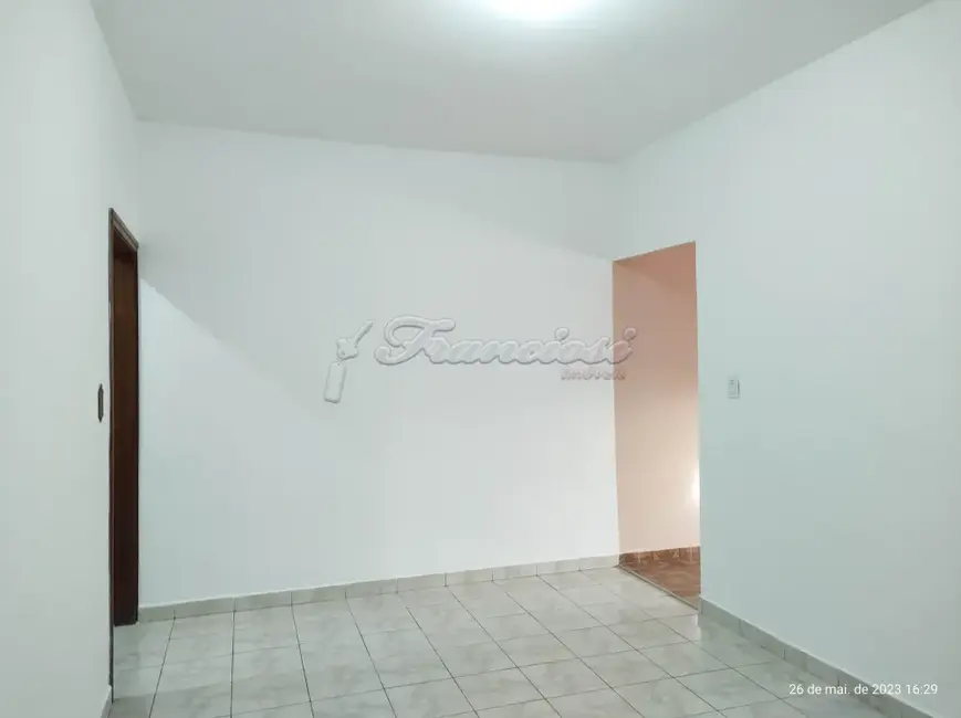 Casa com 3 quartos à venda, 125m2 em Jardim Maricota, Itapetininga - SP - imagem 4 Foto 4 de Casa com 3 quartos à venda, 125m2 em Jardim Maricota, Itapetininga - SP
