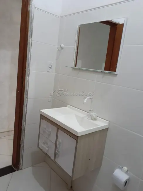 Casa com 2 quartos à venda, 150m2 em Vila Nastri, Itapetininga - SP - imagem 5 Foto 5 de Casa com 2 quartos à venda, 150m2 em Vila Nastri, Itapetininga - SP