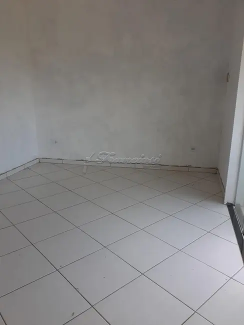 Casa com 2 quartos à venda, 150m2 em Vila Nastri, Itapetininga - SP - imagem 9 Foto 9 de Casa com 2 quartos à venda, 150m2 em Vila Nastri, Itapetininga - SP