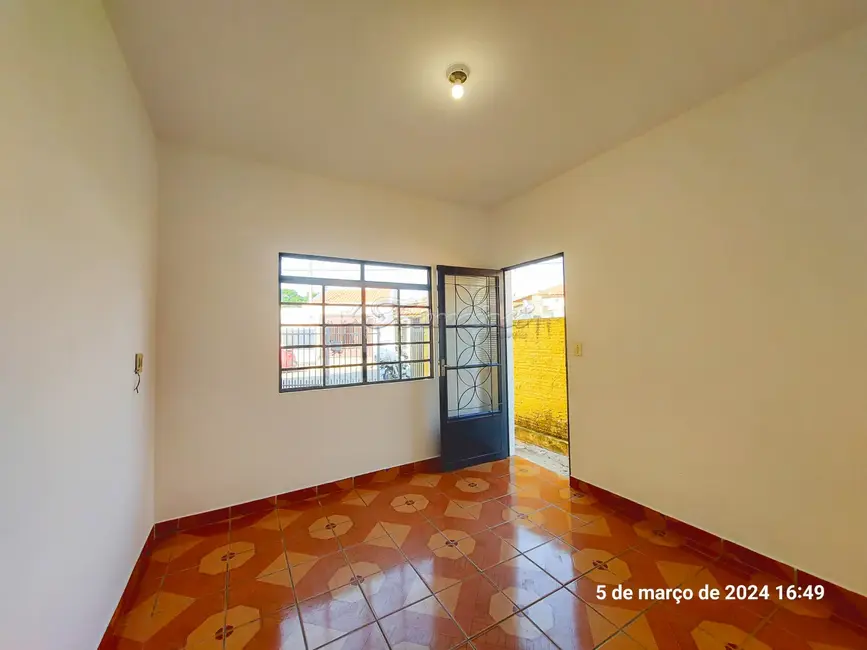 Casa com 2 quartos à venda, 150m2 em Jardim Leonel, Itapetininga - SP - imagem 3 Foto 3 de Casa com 2 quartos à venda, 150m2 em Jardim Leonel, Itapetininga - SP