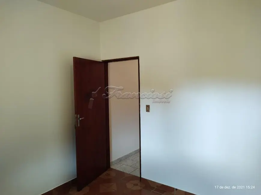 Casa com 2 quartos à venda, 150m2 em Jardim Leonel, Itapetininga - SP - imagem 8 Foto 8 de Casa com 2 quartos à venda, 150m2 em Jardim Leonel, Itapetininga - SP