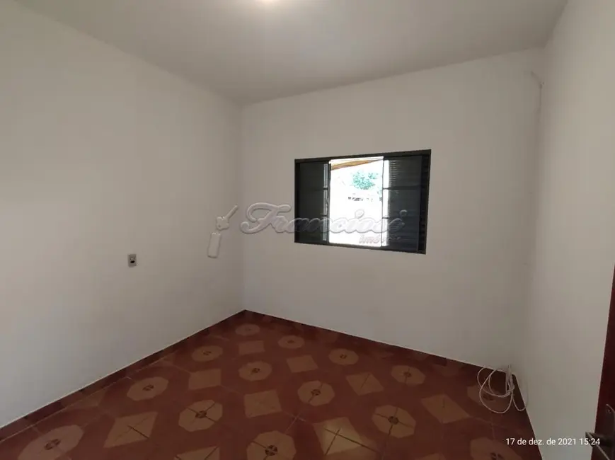Casa com 2 quartos à venda, 150m2 em Jardim Leonel, Itapetininga - SP - imagem 9 Foto 9 de Casa com 2 quartos à venda, 150m2 em Jardim Leonel, Itapetininga - SP