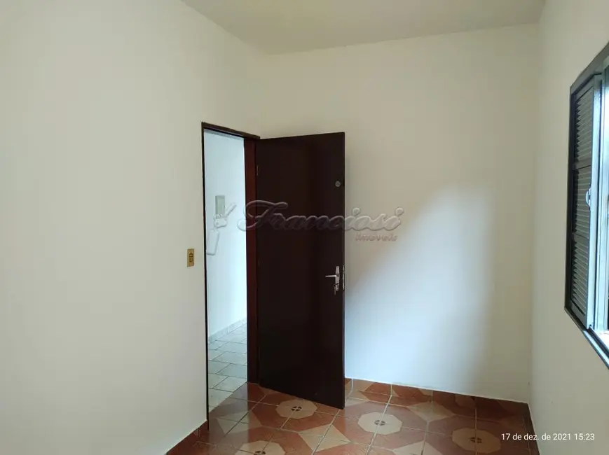 Casa com 2 quartos à venda, 150m2 em Jardim Leonel, Itapetininga - SP - imagem 6 Foto 6 de Casa com 2 quartos à venda, 150m2 em Jardim Leonel, Itapetininga - SP