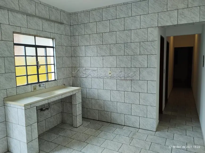 Casa com 2 quartos à venda, 150m2 em Jardim Leonel, Itapetininga - SP - imagem 4 Foto 4 de Casa com 2 quartos à venda, 150m2 em Jardim Leonel, Itapetininga - SP