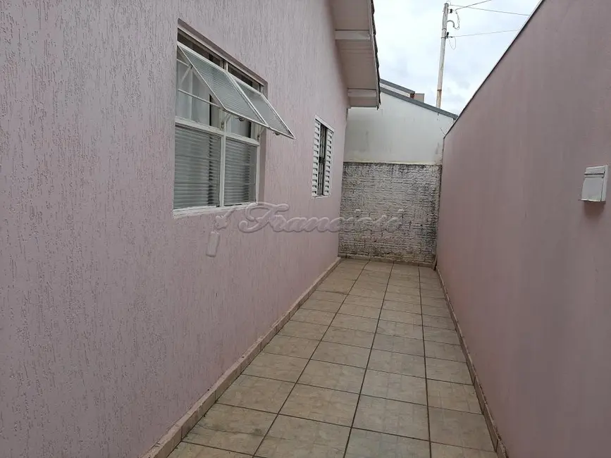 Casa com 2 quartos à venda, 150m2 em Itapetininga - SP - imagem 5 Foto 5 de Casa com 2 quartos à venda, 150m2 em Itapetininga - SP