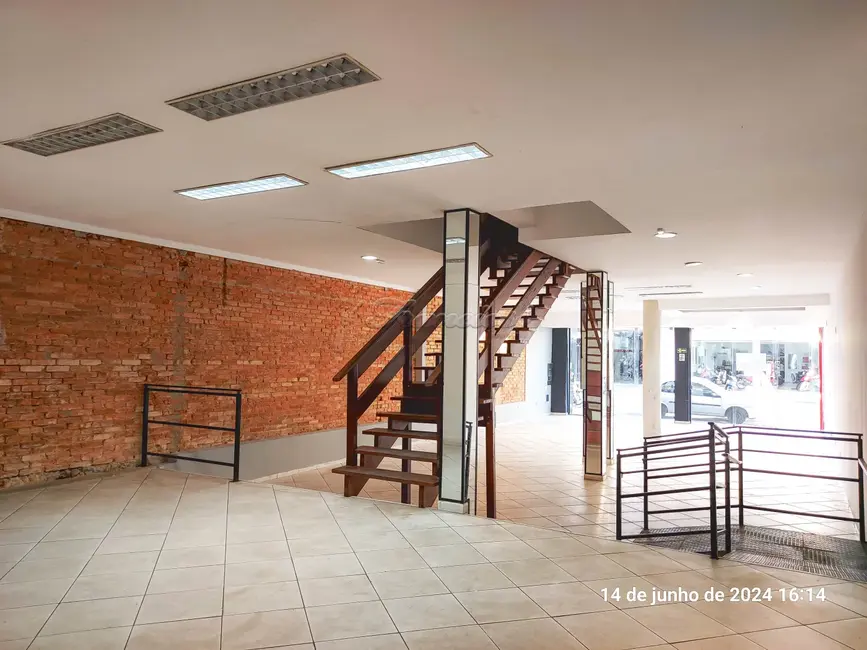 Foto 5 de Prédio Inteiro com 3 quartos para alugar, 411m2 em Centro, Itapetininga - SP