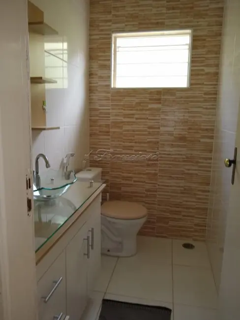 Casa com 4 quartos à venda, 305m2 em Jardim Mesquita, Itapetininga - SP - imagem 4 Foto 4 de Casa com 4 quartos à venda, 305m2 em Jardim Mesquita, Itapetininga - SP