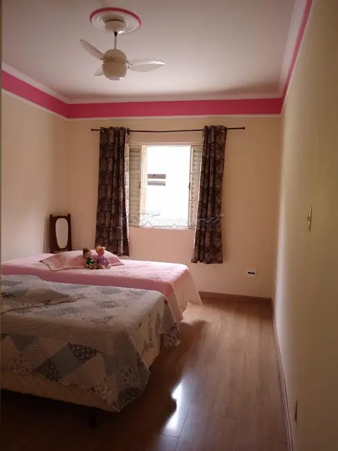 Casa com 4 quartos à venda, 305m2 em Jardim Mesquita, Itapetininga - SP - imagem 8 Foto 8 de Casa com 4 quartos à venda, 305m2 em Jardim Mesquita, Itapetininga - SP