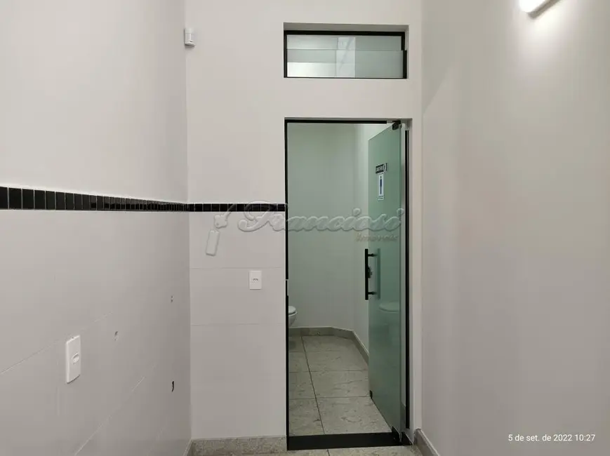 Prédio Inteiro para alugar, 500m2 em Centro, Itapetininga - SP - imagem 5 Foto 5 de Prédio Inteiro para alugar, 500m2 em Centro, Itapetininga - SP