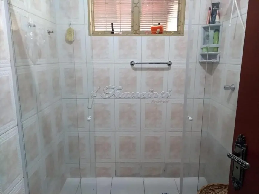 Casa com 4 quartos à venda, 340m2 em Vila Rio Branco, Itapetininga - SP - imagem 6 Foto 6 de Casa com 4 quartos à venda, 340m2 em Vila Rio Branco, Itapetininga - SP