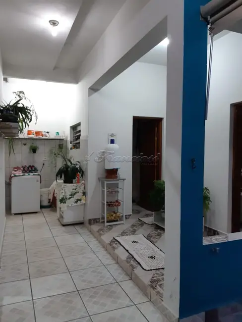 Foto 2 de Casa com 3 quartos à venda, 306m2 em Angatuba - SP